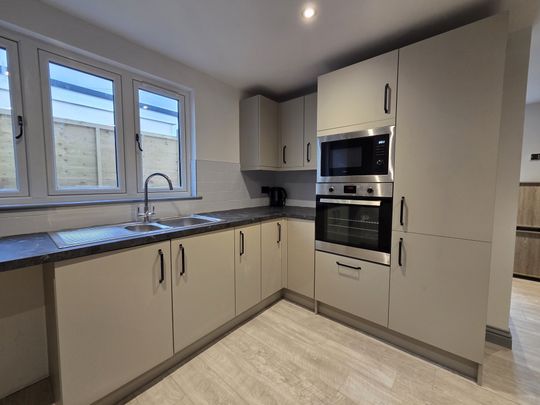 Felix Road, Gosport - Photo 1