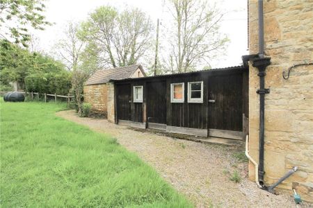 2 bedroom end of terrace house to rent - Photo 5