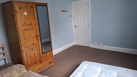 Room in a Shared House, Wells Road, BS4 - Photo 3