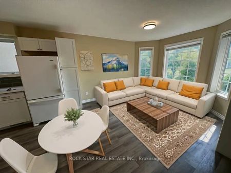 31 Red Oak Drive #Upper - Photo 4