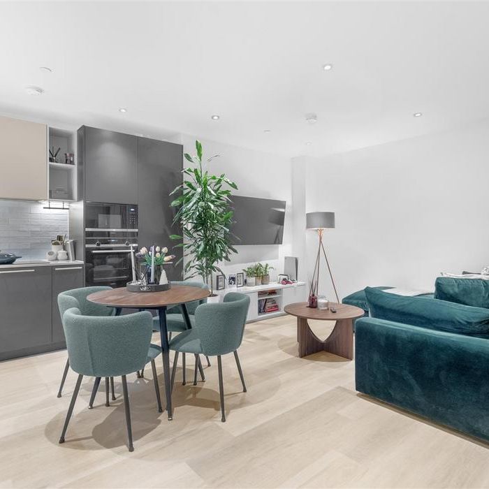 1 bedroom apartment to rent - Photo 1