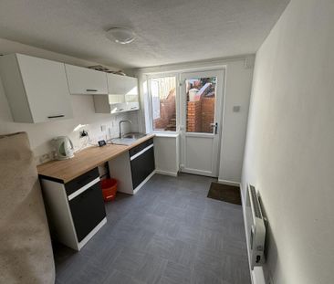 2 bedroom maisonette to rent - Photo 1