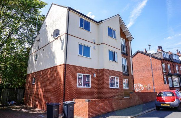 2 Bedrooms Headingley Avenue - Photo 1