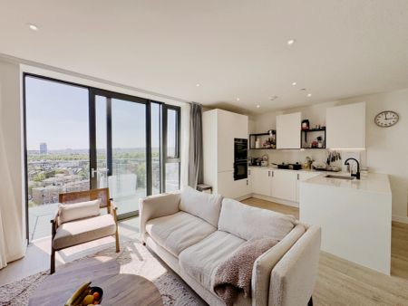 2 Bedroom 2 Bathroom Flat67 - Photo 3