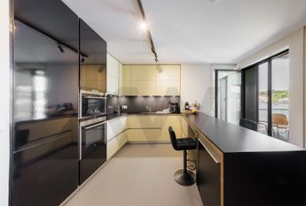 Apartamento T4 em Porto