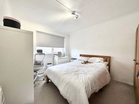 3 bedroom maisonette to rent - Photo 4