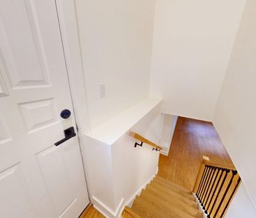 For Lease - 1089 Glencairn Avenue Unit# 1 (Lower), Toronto, Ontario - Photo 2