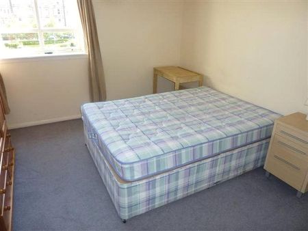 3 bedroom apartment to rent - Photo 4