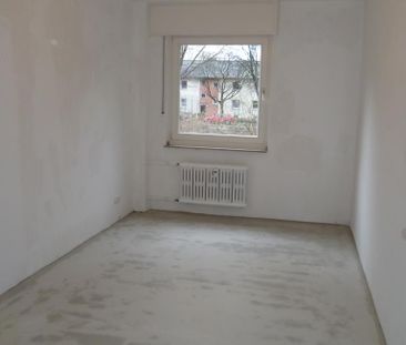 Schöne 3-Zimmer-Ergeschosswohnung mit Balkon! - Foto 3