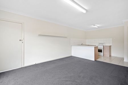 LIVE IN CENTRAL WERRIBEE - Photo 3