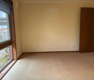 THREE BEDROOM FAMILY HOME - Photo 5