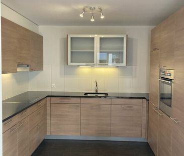 schöne, moderne 3 1/2 Zimmerwohnung ideal für Pendler - Photo 4
