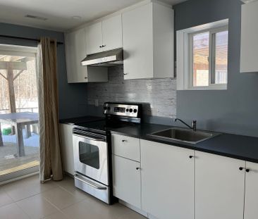 For Lease - 8 Dovetail Drive, Richmond Hill, Ontario - Photo 1