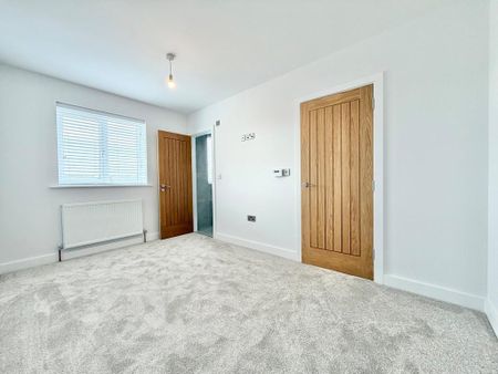 3 bedroom semi-detached house to rent - Photo 3