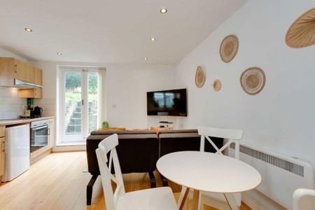 1 bedroom flat to rent - Photo 3