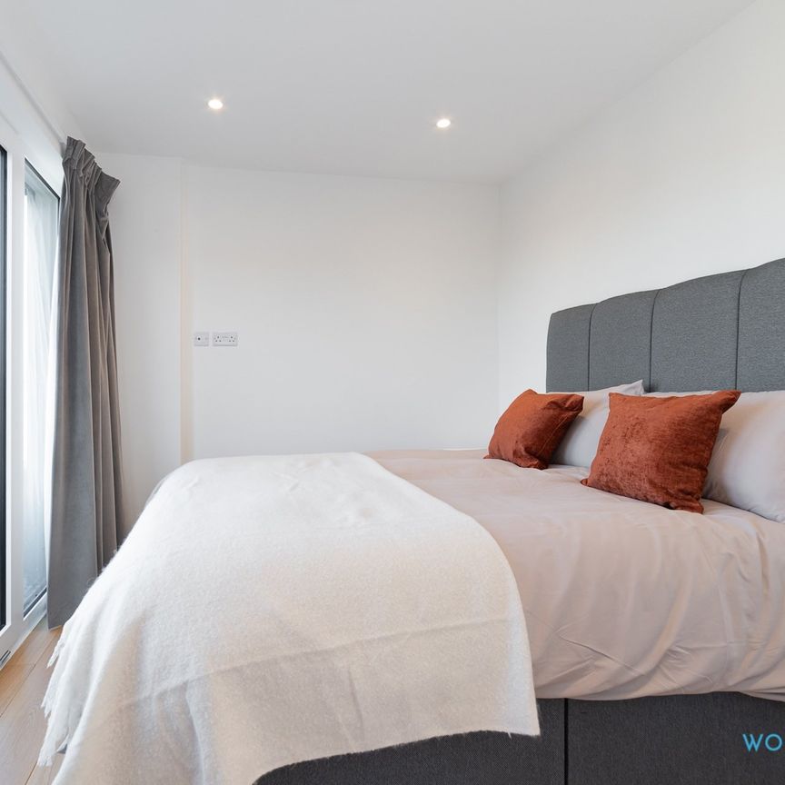 West Green Road, London, N15 - Two Bedroom Flat To Rent - £530pw / £2,300pcm - Photo 1