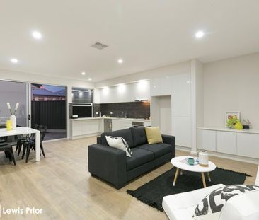 Luxury, Style & Convenience! - Photo 2