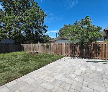 For Lease - 92 Cadillac Avenue Unit# Upper, Oshawa, Ontario - Photo 1