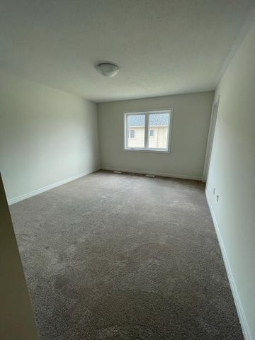 For Lease - 48 Bayardo Drive, Oshawa, Ontario - Photo 3