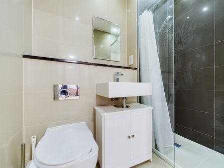 2 bedroom Flat in Exchange House, Maidenhead - Photo 5