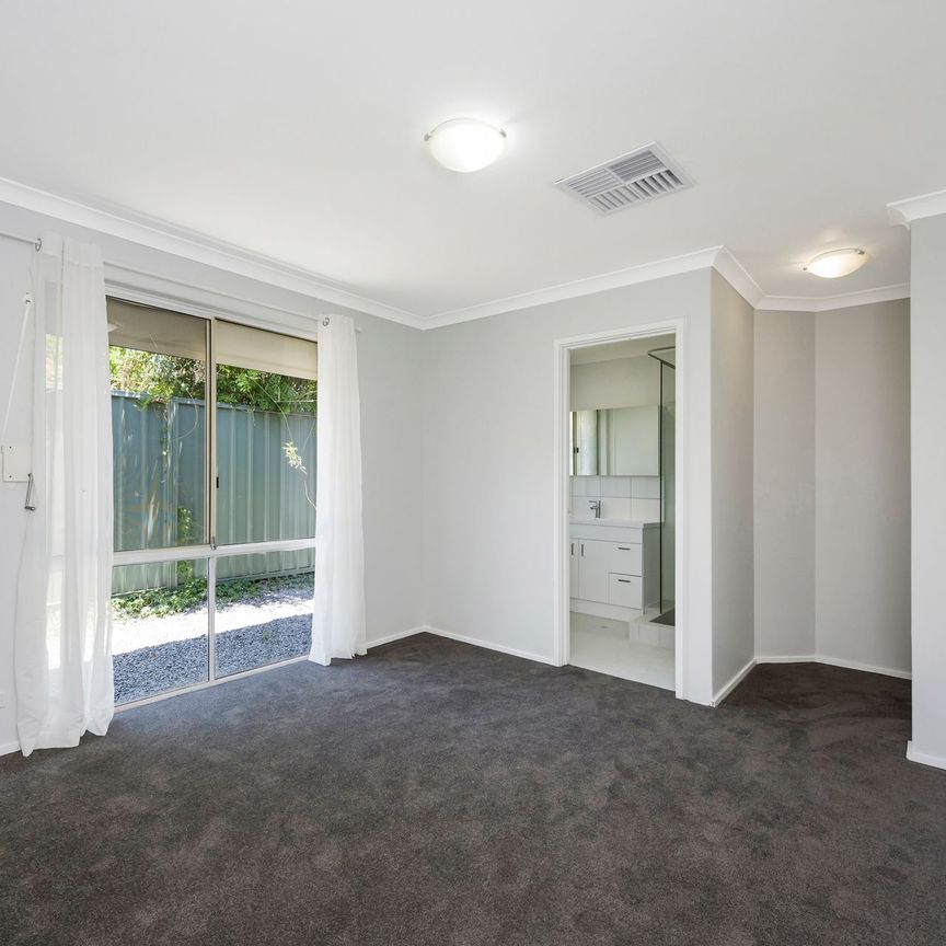 Renovated Home with Large Powered Workshop - Photo 1