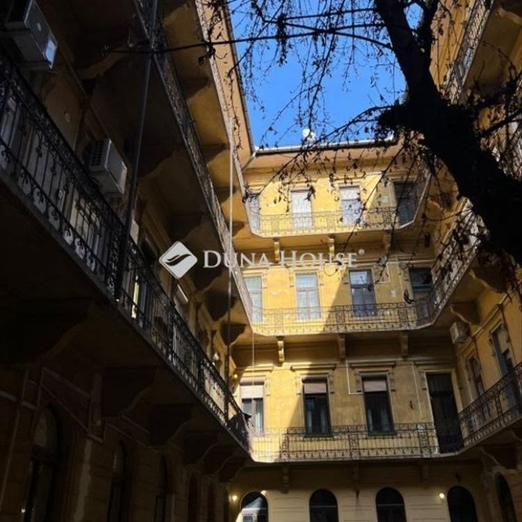 Kiadó újszerű állapotú lakás - Budapest VII. kerület - Photo 1