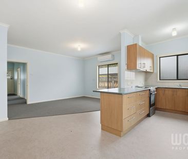 Beautifully Presented Home in a Convenient Location! - Photo 5