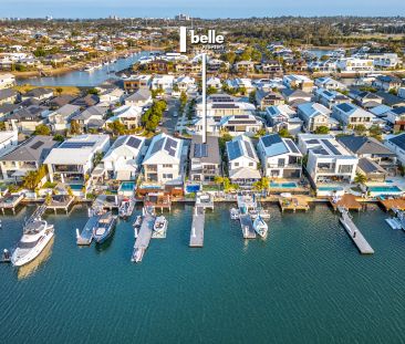 Modern Executive Waterfront Residence - Photo 4