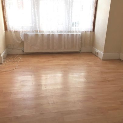 4 bedroom terraced house to rent - Photo 1