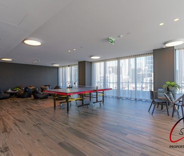 1 Bedroom, 1 Bathroom, 1 Parking Apartment with furnished! - Photo 2