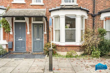 2 bedroom terraced house to rent - Photo 2