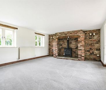 4 bedroom detached house to rent - Photo 3