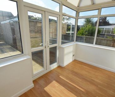 3 bedroom end of terrace house to rent - Photo 3