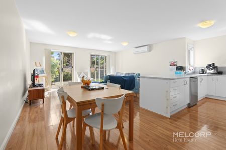 SIMPLY THE BEST IN BENTLEIGH - FURNISHED - Photo 3