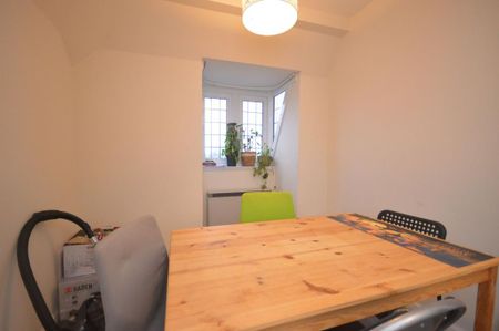 3 bedroom apartment to rent - Photo 3