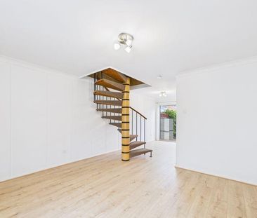 3 bedroom terraced house to rent - Photo 2