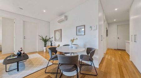 Stylish Living, Unbeatable Location - Photo 2