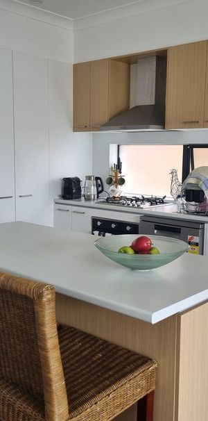 MODERN TOWNHOUSE - Photo 1