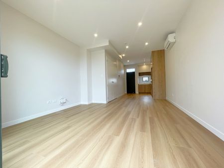 NEWLY BUILT Two bedroom home in Westgate - Photo 5