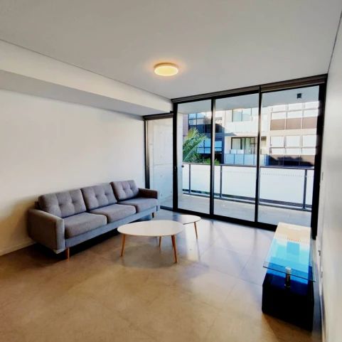 3 bed 2 bath-202 - Photo 1