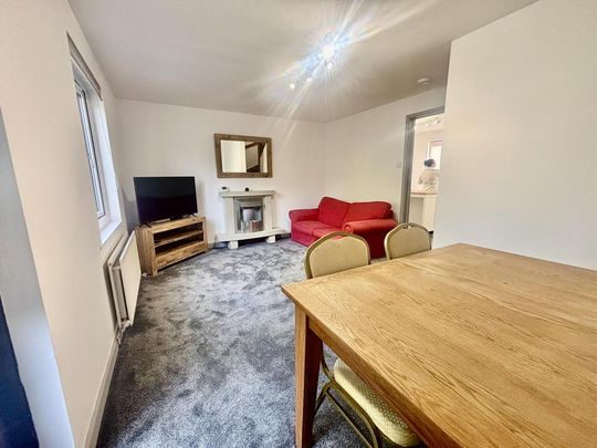 2 bedroom house to rent - Photo 1