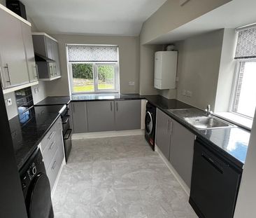 3 bedroom semi-detached house to rent - Photo 4