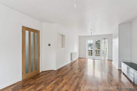 3 bedroom property to rent in Watford - Photo 4