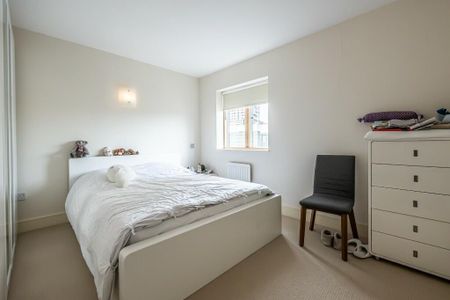 3 bedroom flat to rent - Photo 3