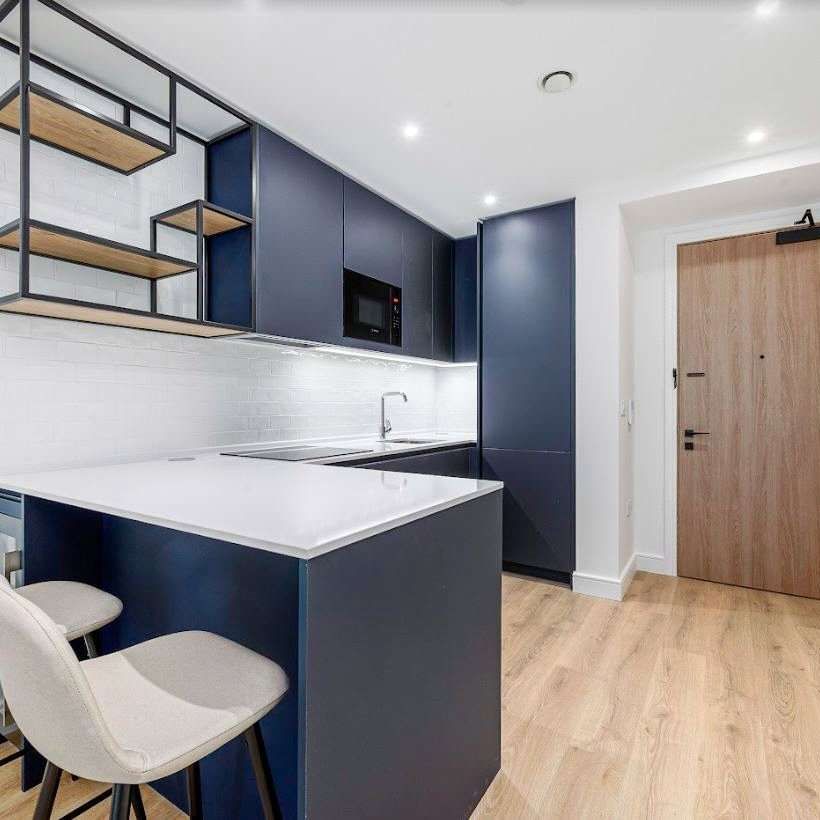 A fantastic studio apartment with balcony. - Photo 1