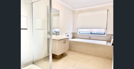 Modern Family Home in Manor Lakes! - Photo 2