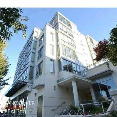 Corner 2 Bed 2 Bath in the heart of Kitsilano @ Kore! Avail Oct 1st! - Photo 1