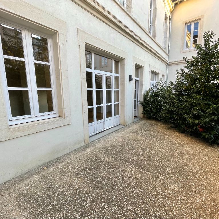 T1 avec terrasse - Photo 1