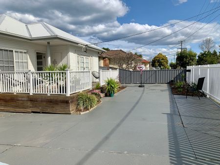 Welcome to 19 Cotterill Avenue Woonona - Photo 3