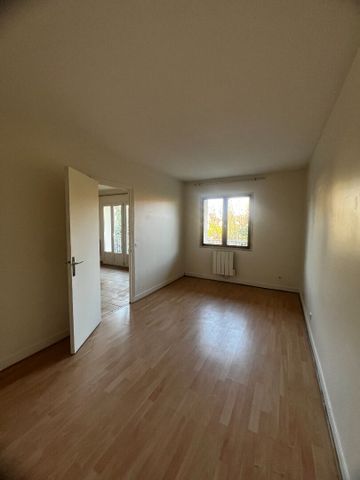 Apartment - Photo 2